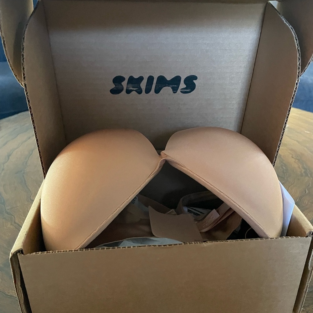 NEW SKIMS ULTIMATE PUSH UP PLUNGE BRA OCHRE 36D